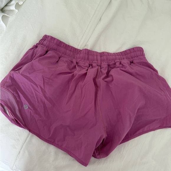 Lululemon Hotty Hot Shorts - Picture 2 of 3